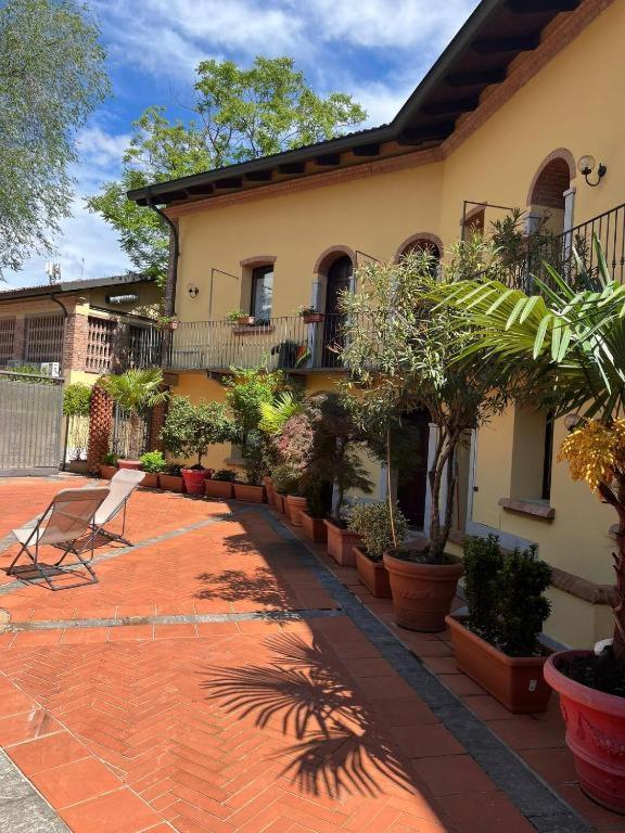 Monolocale Elvira Abbadesse Guest House Milano Exteriör bild